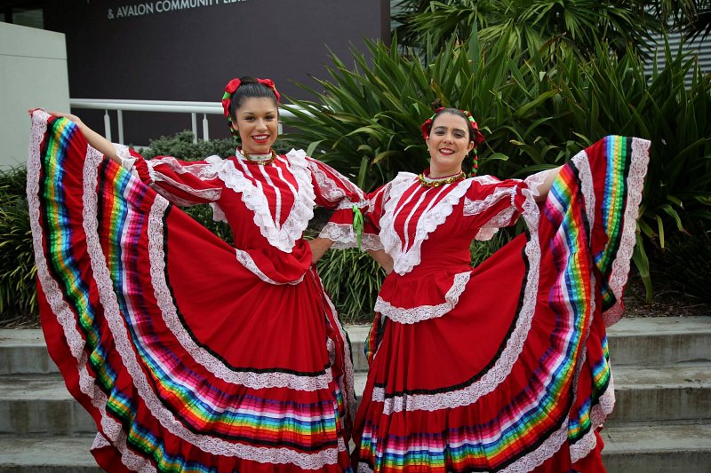 Mexican Dancers