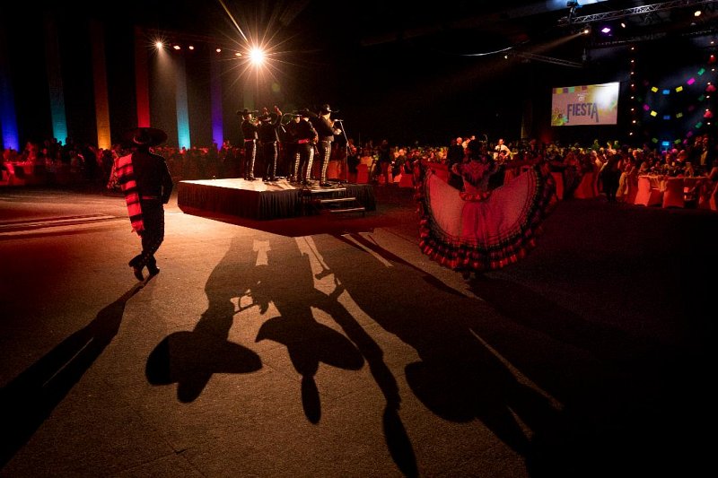 Music & Dance Floor Show